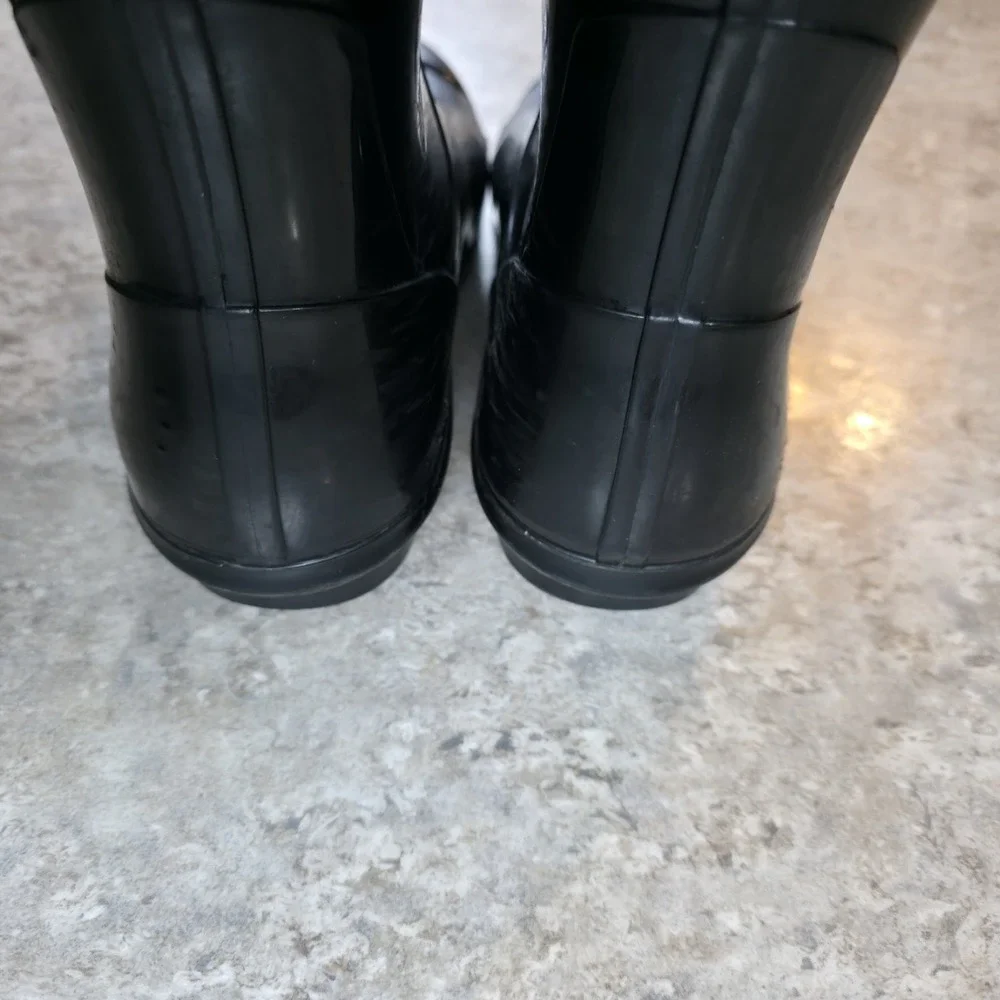 UGG Shaye Rain Boots Size 7 Shiny Black Tall‎ Waterproof Lined